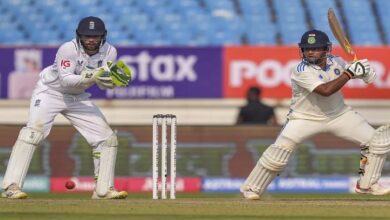 Photo of IND vs ENG 3rd Test: भारत के लिए डेब्यू कर सरफराज खान हुए भावुक