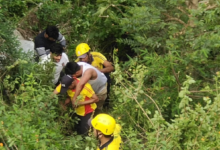 Photo of Accident: देहरादून मसूरी मार्ग पर हादसा…मैगी प्वाइंट के पास खाई में गिरी कार