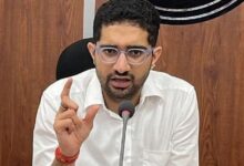 Photo of वाराणसी में खराब ईंटों से हो रहा था स्कूल का निर्माण, सीडीओ के निरीक्षण में खुली पोल