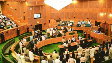 Photo of जम्मू-कश्मीर विधानसभा सत्र में विपक्षी विधायकों ने बाढ़ पर चर्चा को लेकर किया हंगामा