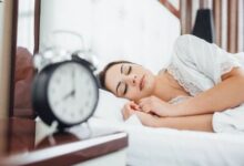 Photo of गहरी नींद चाहिए तो सोने से पहले भूलकर भी न खाएं 5 फूड्स