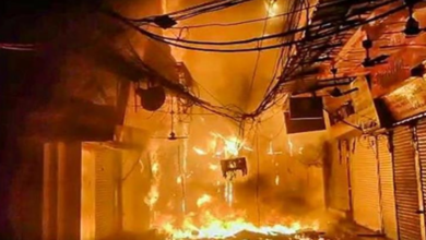 Photo of दिल्ली के चांदनी चौक में हड़कंप: इमारत में लगी भीषण आग