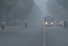 Photo of दिल्लीवासियों को प्रदूषण से हल्की राहत, खराब श्रेणी में बरकरार फिजा, जानें आज कितना एक्यूआई