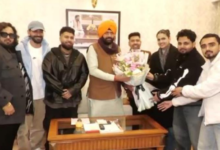 Photo of CM नायब सिंह सैनी से मिले हरियाणा-पंजाब के कलाकार
