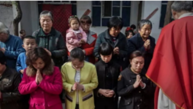 Photo of चीन में ईसाइयों को बनाया जा रहा निशाना, बाइबिल रखने पर सख्ती