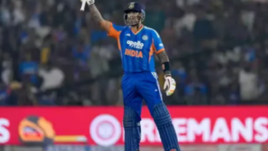 Photo of 14 महीने बाद फिफ्टी ठोक सूर्यकुमार यादव ने भारत को दी राहत की सांस