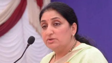 Photo of महाराष्ट्र की पहली महिला डिप्‍टी CM बनेंगी सुनेत्रा पवार! बेटे पार्थ के साथ पहुंचीं मुंबई, आज ले सकती हैं शपथ