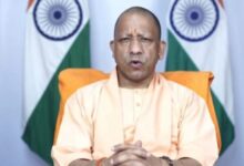 Photo of  ‘श्रम कानूनों का पालन करें औद्योगिक इकाईयां’, सीएम योगी बोले- श्रमिक हितों से समझौता स्वीकार्य नहीं