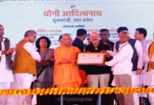 Photo of थारू और बांग्लादेश से विस्थापित परिवारों को मिला जमीन का मालिकाना हक