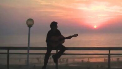 Photo of 90s की ब्लॉकबस्टर फिल्म से बना स्टार, सलमान-शाह रुख पर पड़ा था भारी