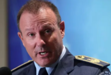 Photo of ‘गलत संबंध’ के आरोप स्वीकार कर न्यूजीलैंड के आर्मी चीफ ने दिया इस्तीफा